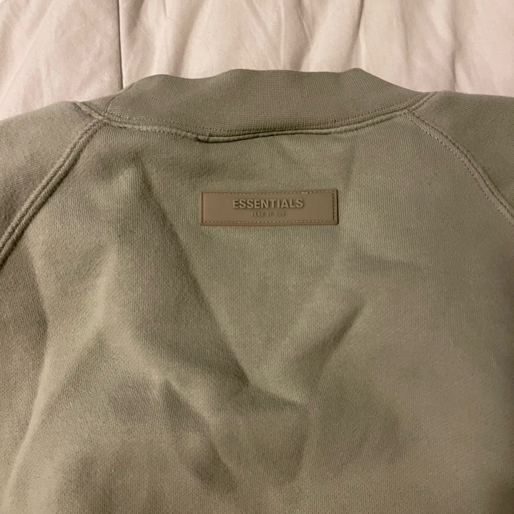 Essentials Sweatshirt - Picture 2 of 5